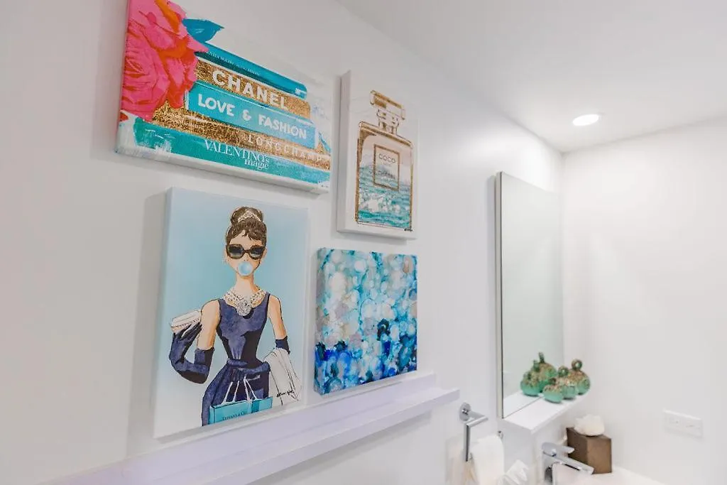 2Bs-Azure623 - Authors Beach Chic Ocean View Condo Palm Beach 0*,  Aruba